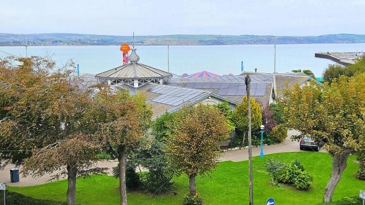 Home & Income B&B - Sea & Harbour Views, Weymouth Photo 10