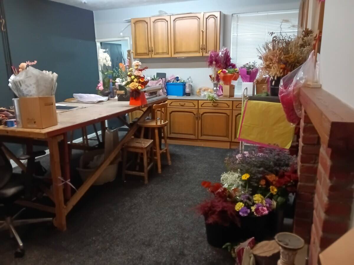 Freehold Well Established Florist Flowers Gifts Business Accommodation Coppull Chorley Lancashire
