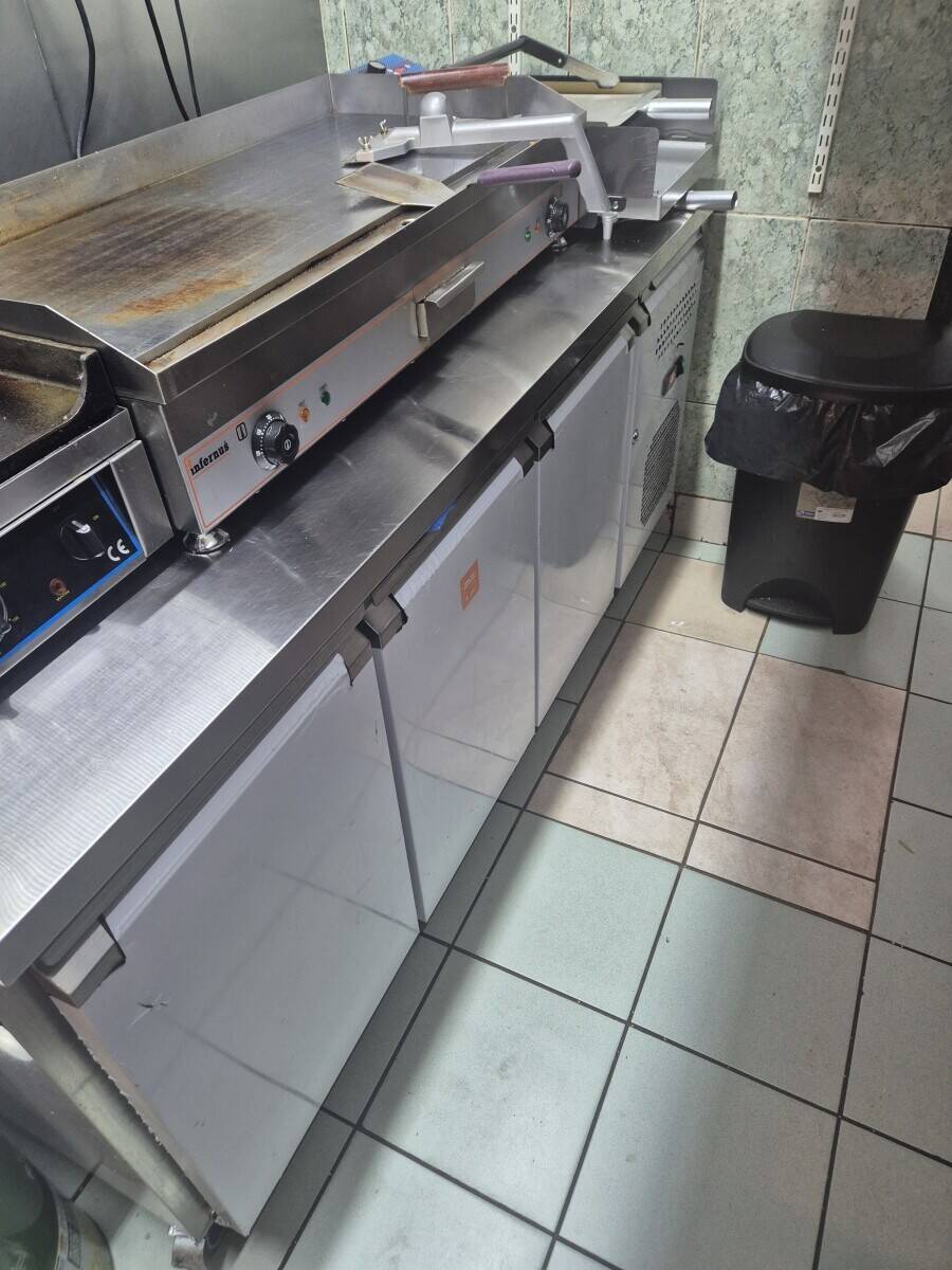 Fast food Dessert Takeaway shop for sale in Walsall Photo 10