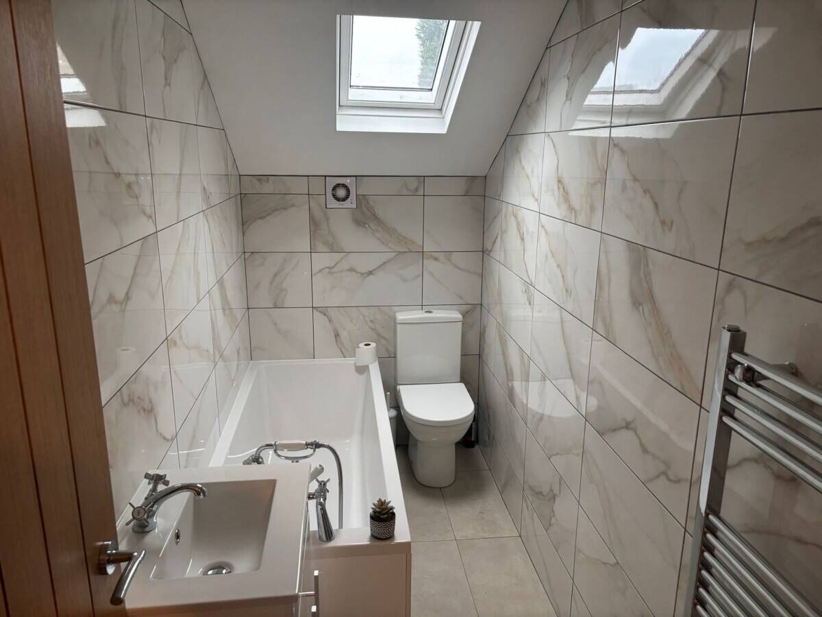 Well-known, Modern, Recently Refurbished Freehold Group of Holiday Cottage Properties Photo 10