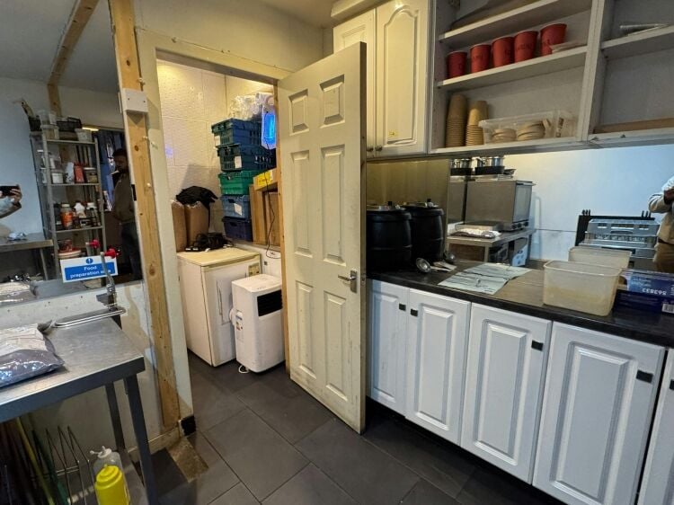 Cafe, Coffee Premises in Glasgow West End. Class 1, suitable for sandwich/deli/coffee Photo 10