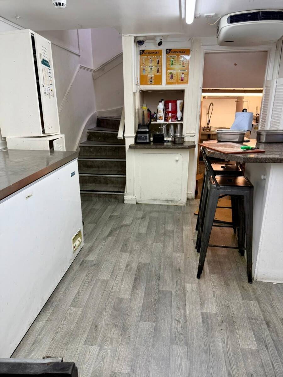 Distress Sale – Fully Equipped Takeaway – Reduced from £60,000 to £20,000 for Immediate Sale Photo 10