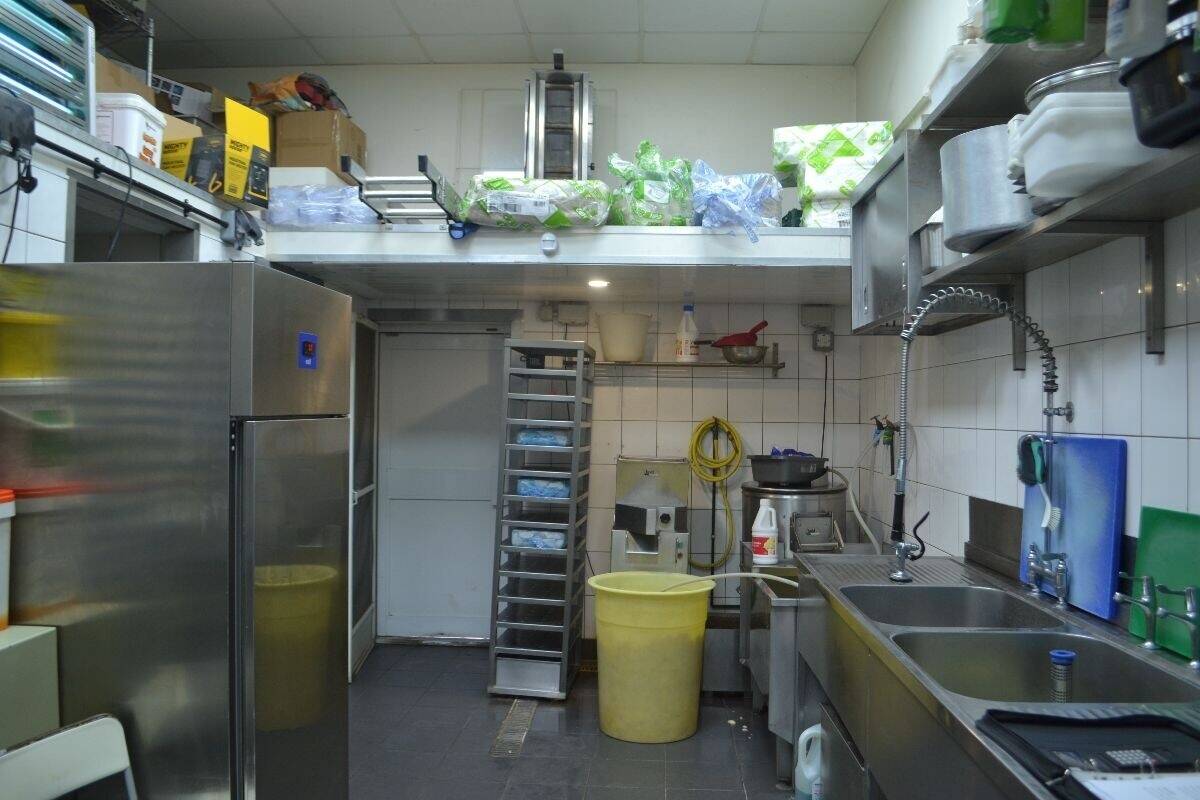 High-Turnover £12K P/W Fish & Chip Shop – Freehold/Leasehold Available Photo 10