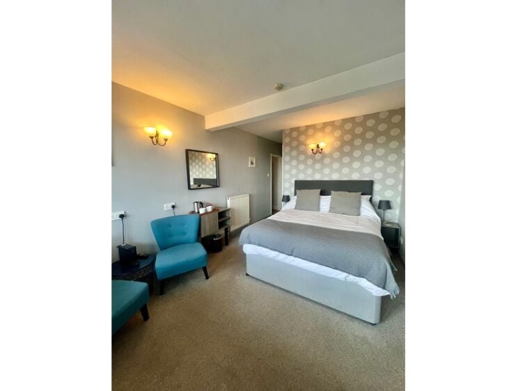 Run Your Dream B&B on the Lynmouth Waterfront Photo 10