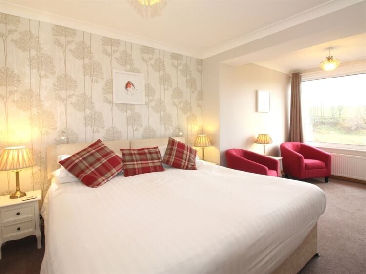 Ornum House Photo 10