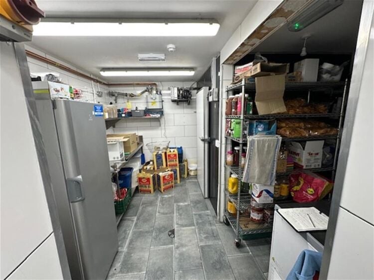 LEASEHOLD
LIC. MEXICAN RESTAURANT TAKEAWAY Photo 10