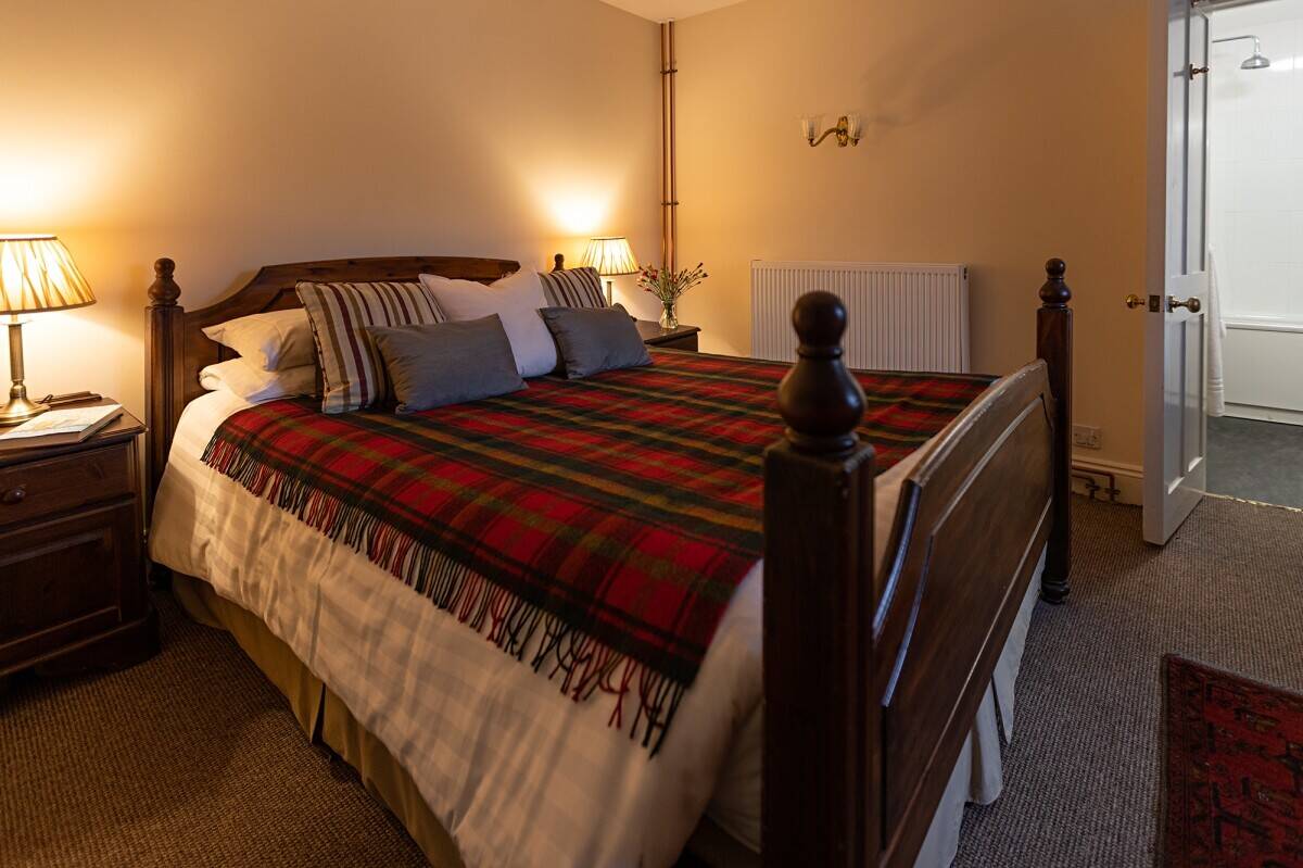 One Of The South West's Finest Country Inns With 10 Ensuite Letting Bedrooms & A Letting Apartment Photo 10