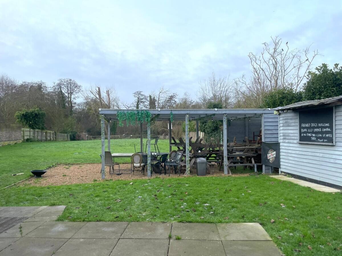 CAMBRIDGESHIRE - PUB & RESTAURANT WITH LARGE PLOT ADJACENT TO THE RIVER SNAIL Photo 10