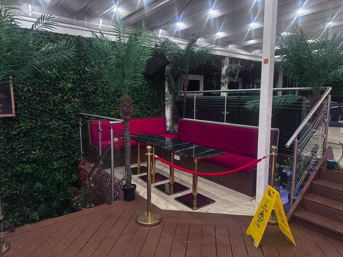 Brand New Shisha Lounge Photo 10