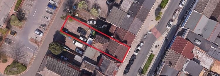 FREEHOLD LICENSED CAFÉ/COFFEE SHOP, 3 BEDROOM MAISONETTE, & 2 BEDROOM APARTMENT OFFERING INVESTMENT PROPERTY AND DEVELOPMENT OPPORTUNITY