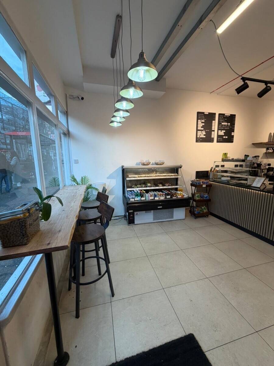 Offers in excess of &pound;50k (inclusive of &pound;30k worth of equipment), Coffee shop in Angel, EC1V 4NJ Photo 9