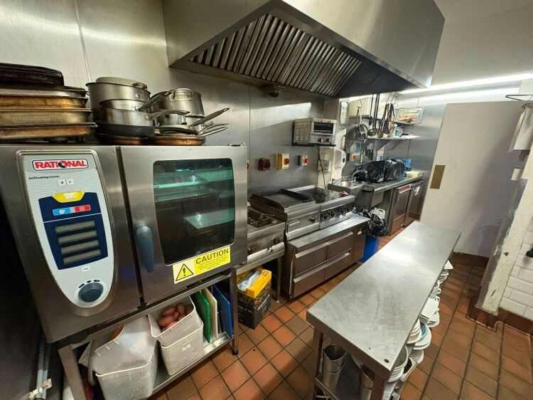 Licensed Bistro Cafe Restaurant in Glasgow's West End Photo 10