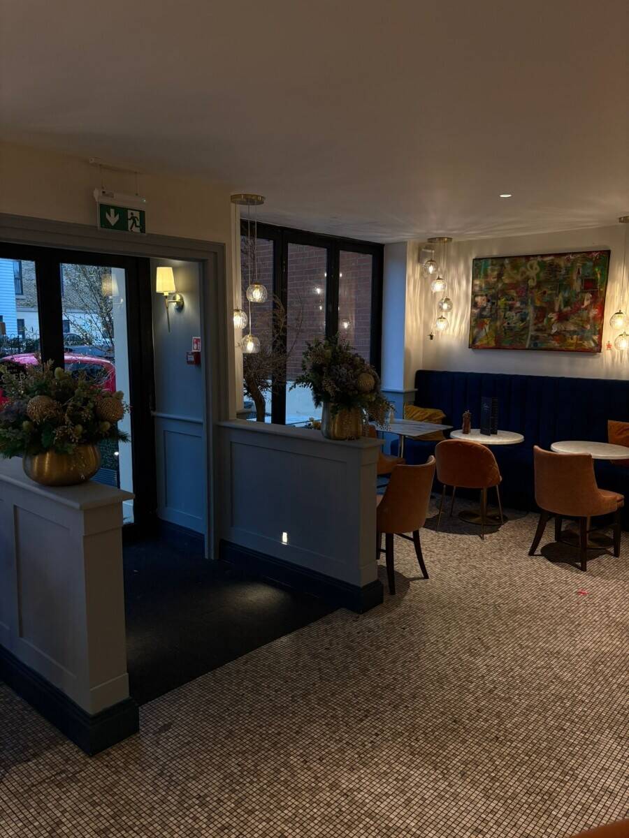 British Restaurant For Sale in Weybridge Photo 10
