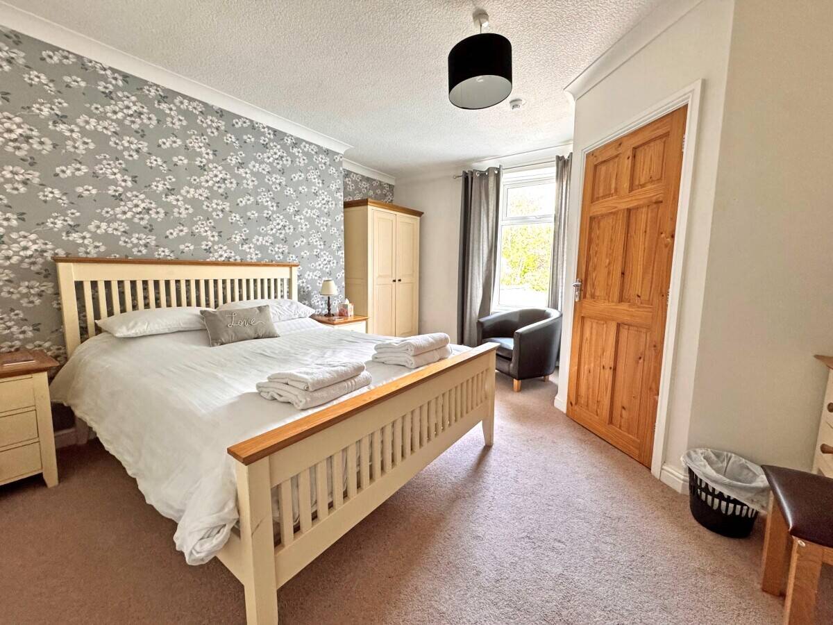 COUNTY DURHAM - VILLAGE GUEST HOUSE WITH RESTAURANT AND BAR Photo 10