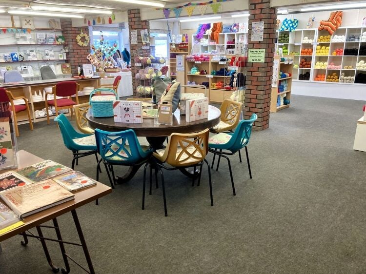 FABRIC, HABERDASHERY, & CRAFT RETAIL WAREHOUSE