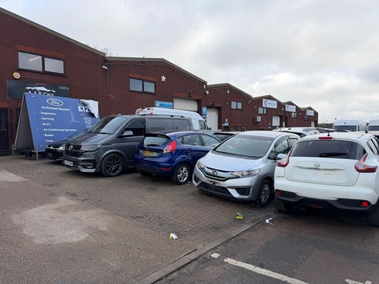 Driven for Success – Established Car Body Repair Centre in Croydon Photo 10
