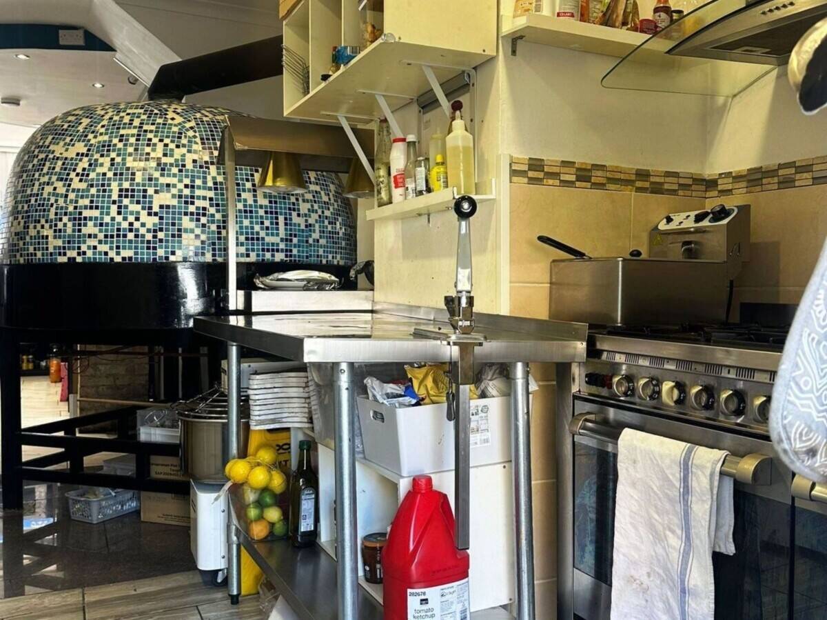 WOODFIRE PIZZA RESTAURANT, BAR & TAKEAWAY – FOR SALE - THANET, KENT Photo 10
