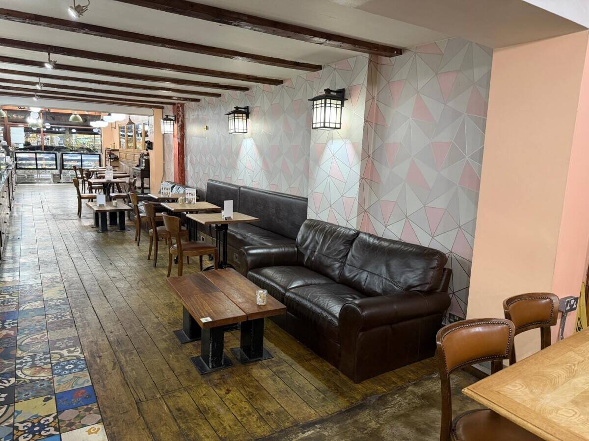 Highly Profitable, cafe and pastry for sale in the heart of Tooting SW LONDON
