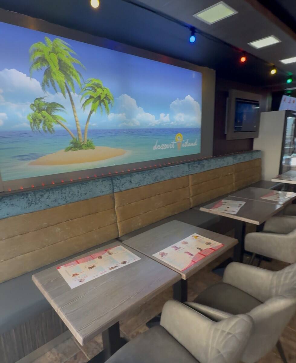 Takeaway & Dessert Shop for Sale &ndash; Turnkey Opportunity Fully operational and Well-presented Photo 10