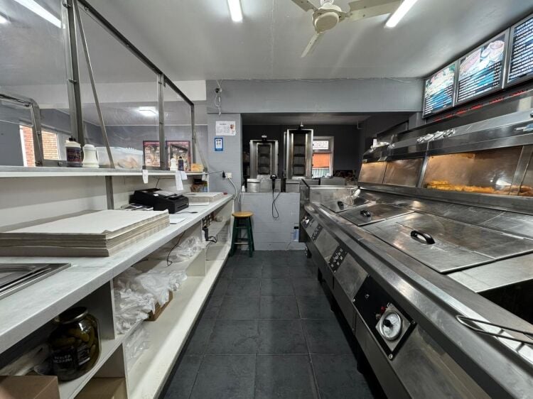 Leasehold Fish & Chip Takeaway Located In Walsoken, Wisbech Photo 10