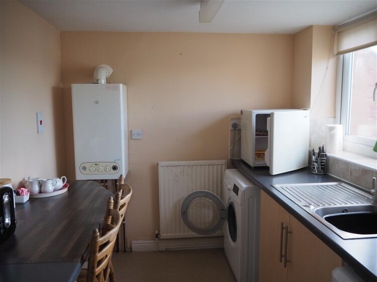 Licenced Trade, Pubs & Clubs For Sale in Burton Pidsea Photo 10