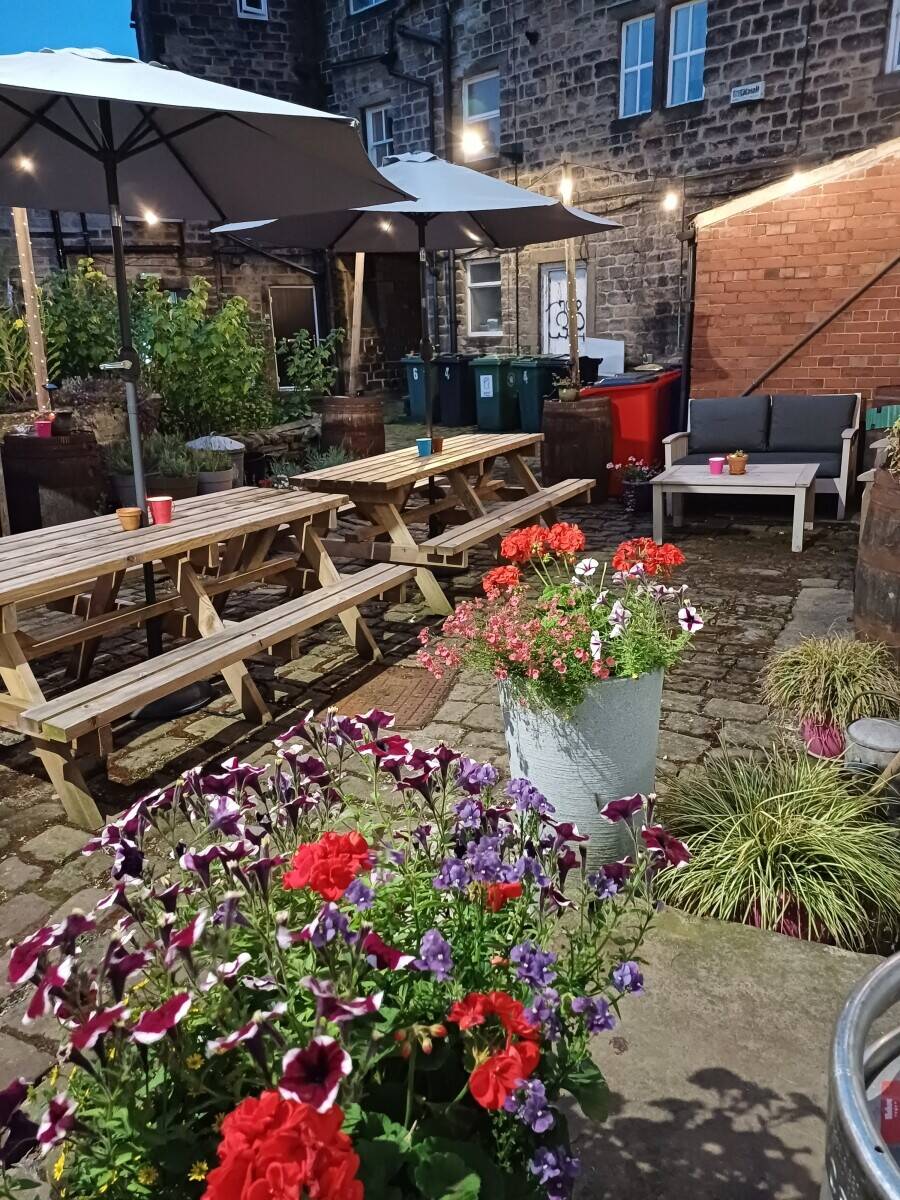 Popular, Stylish and Lucrative Restaurant & Live Music Business