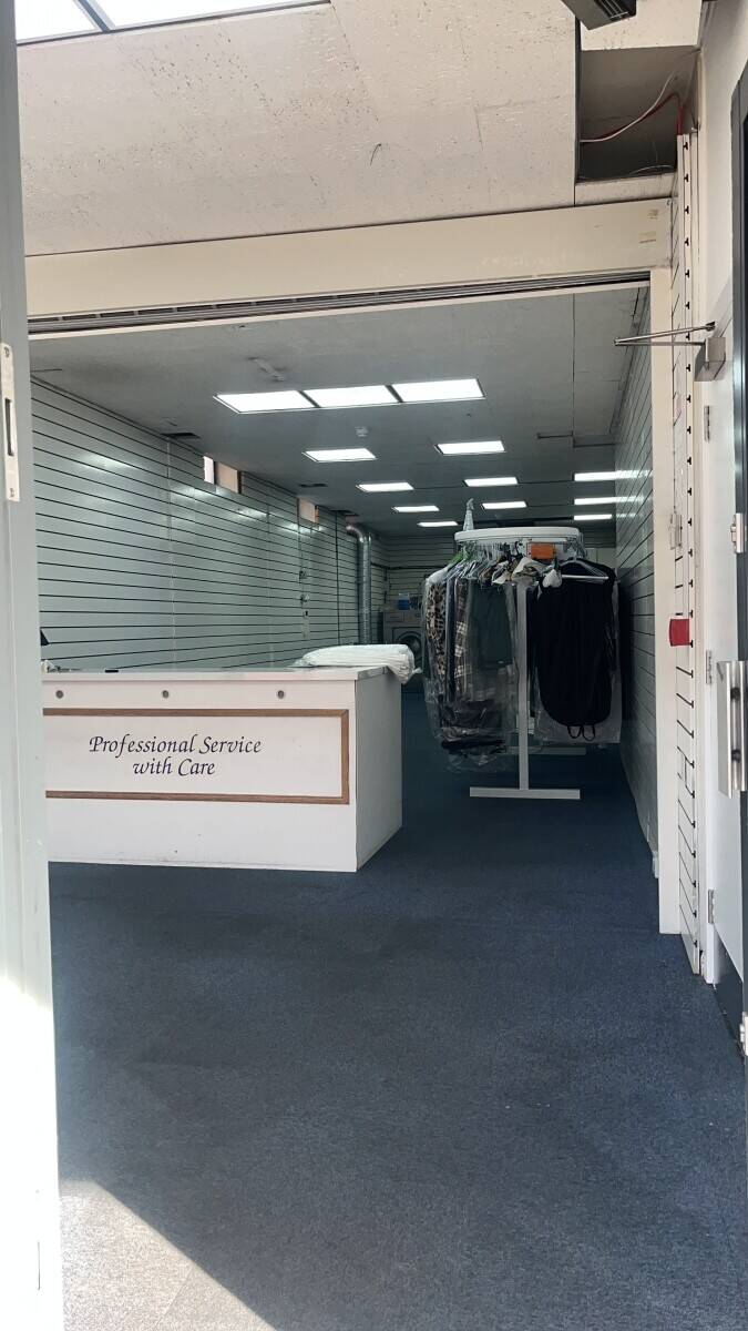 Dry cleaners & laundry in Bedford Town Centre  Photo 10