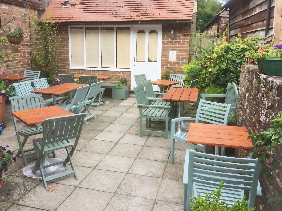 Café business For Sale – Indoor & Outdoor Seating – Low Rent – Alresford, Hampshire Photo 10