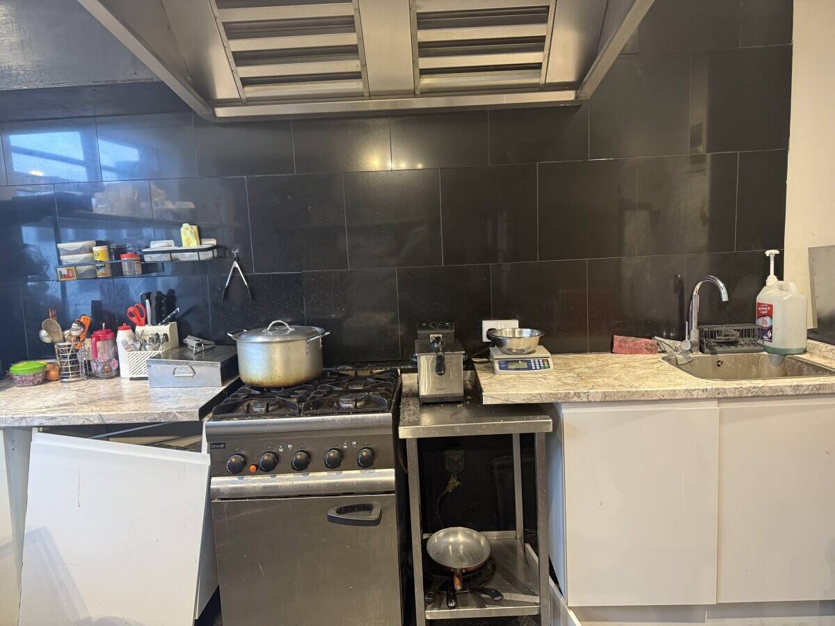 Indian Takeaway for Sale in Leeds West Yorkshire, Fully Equipped and Ready to Operate