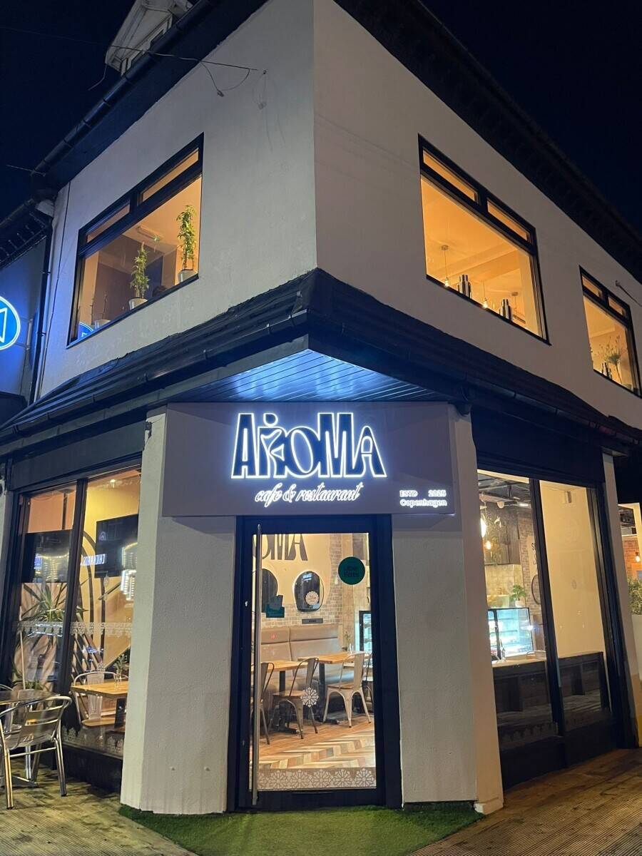 Luxurious Café/restaurant for sale/share