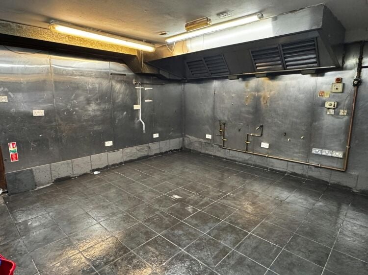 Licensed Restaurant in Hamilton to Let May Sell Photo 10