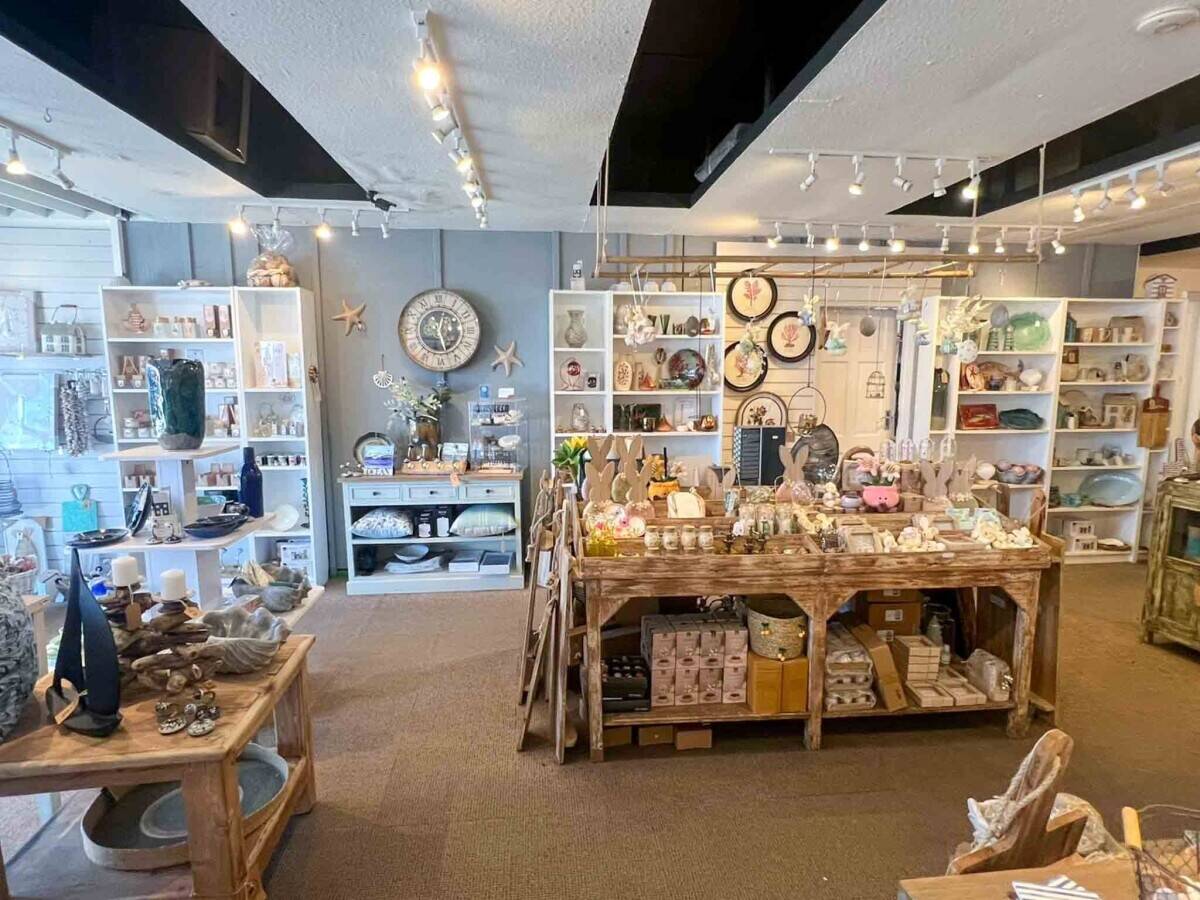 Thriving Harbour front Gift & Homeware Shop in Prime Brixham Location