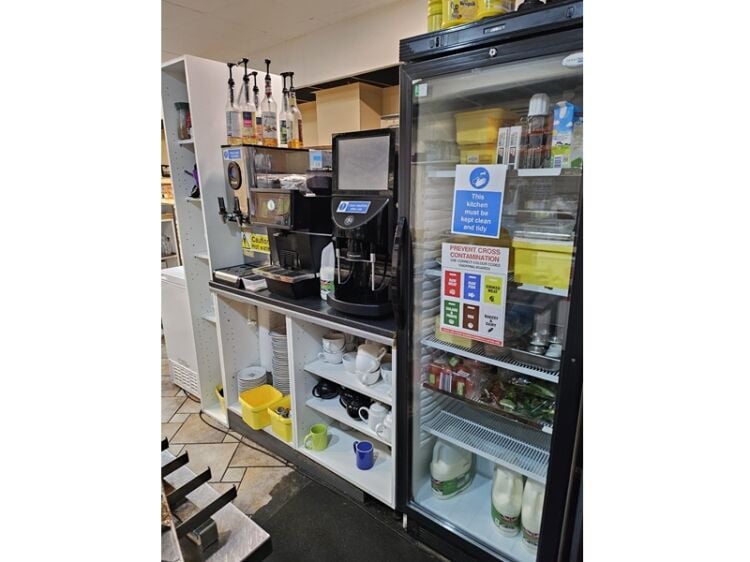 Urgent Sale – Fully Fitted Cafe Premises in Prime Town Centre Location Photo 10