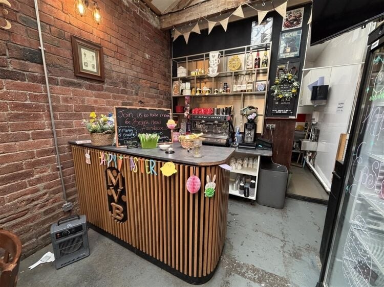 Licenced Trade, Pubs & Clubs For Sale in Cleckheaton Photo 10