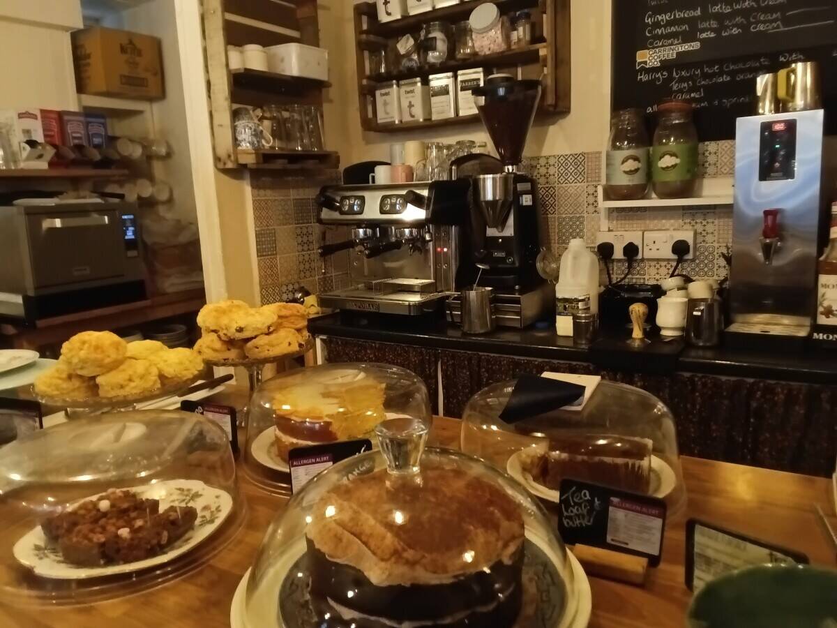 Freehold Licensed Village Tea Room Café Post Office Gifts Living Accommodation Hornby Lancashire