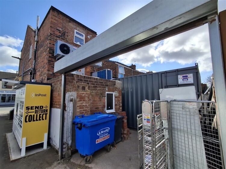 Off License & Convenience For Sale in Hull Photo 10