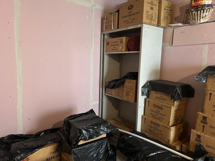 Trendy Mobile Retail Opportunity in Prime Bolton Location