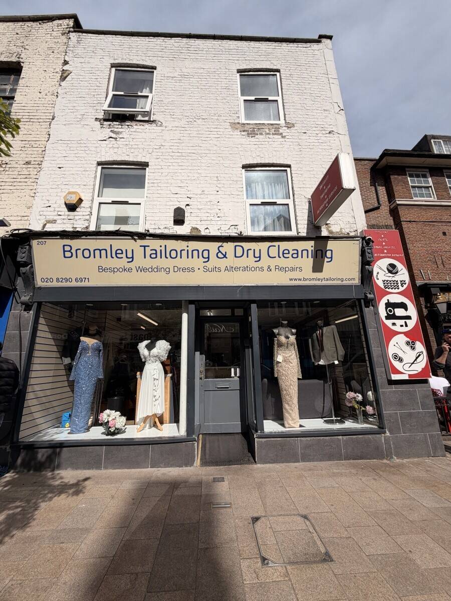 Prime High Street Retail Unit for Sale/ or rent in Bromley &ndash; Flexible Use Opportunity