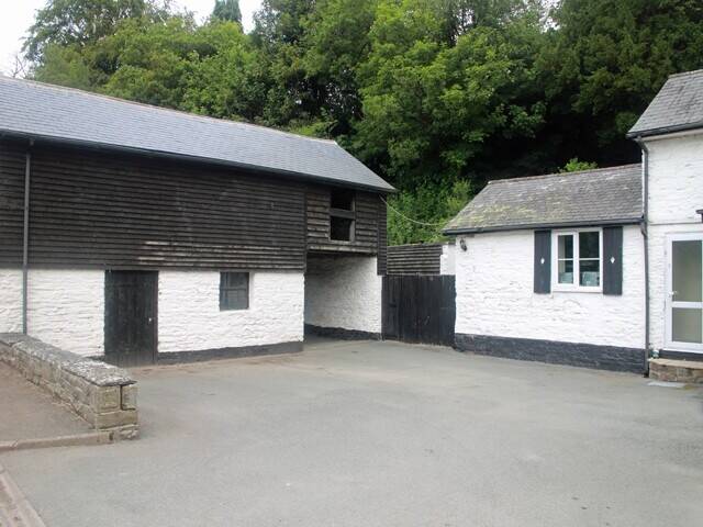 POWYS - CENTURIES OLD PUB IN PLOT 0F 2.8 ACRES