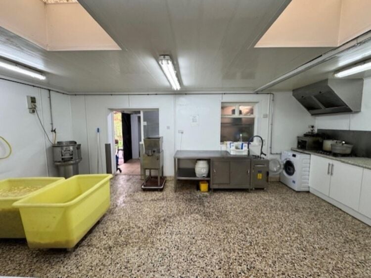 Leasehold Fish & Chip Takeaway Located In Balsall Common Photo 10