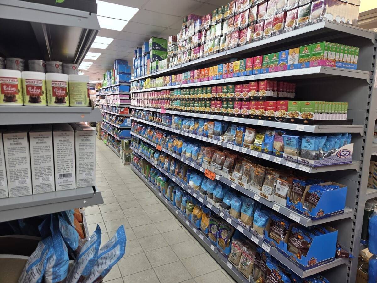 Convenience Store, Cash & Carry For Sale On Chadwell Heath, High Road Photo 10