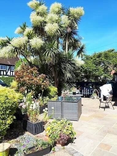 4-STAR BED & BREAKFAST / GUEST HOUSE - FOR SALE - BOGNOR REGIS WEST SUSSEX