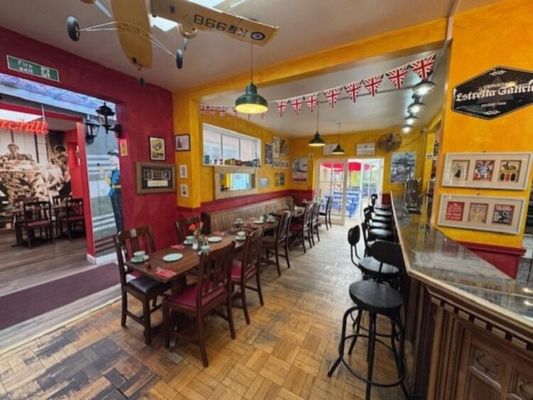 Leasehold Vintage Tea Rooms & Cocktail Bar Located In Stratford Upon Avon Photo 10