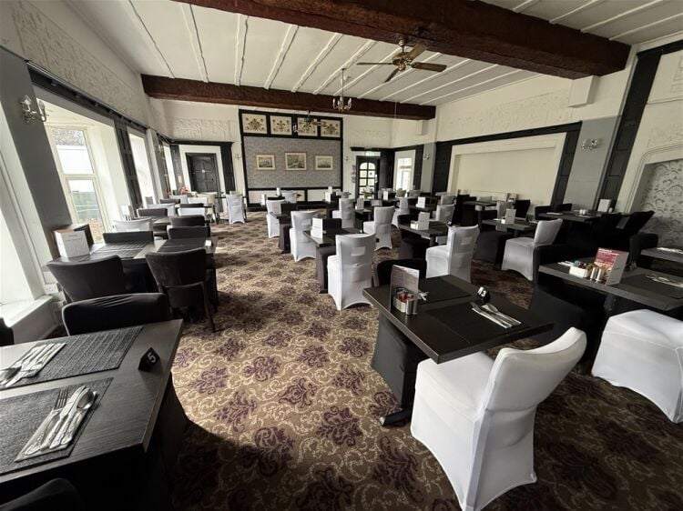 Prime seafront hotel within Torbay’s established resort of Paignton For Sale in Paignton Photo 9