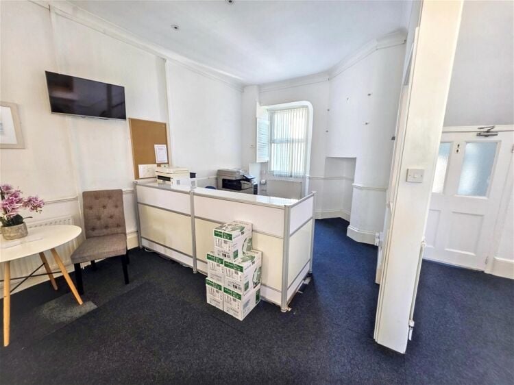 Auction Lot: Mixed-use Investment Property - Paignton Devon For Sale in Paignton Photo 10