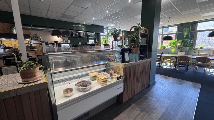 DAYTIME COFFEE SHOP/CAFE & IN HOUSE CATERERS