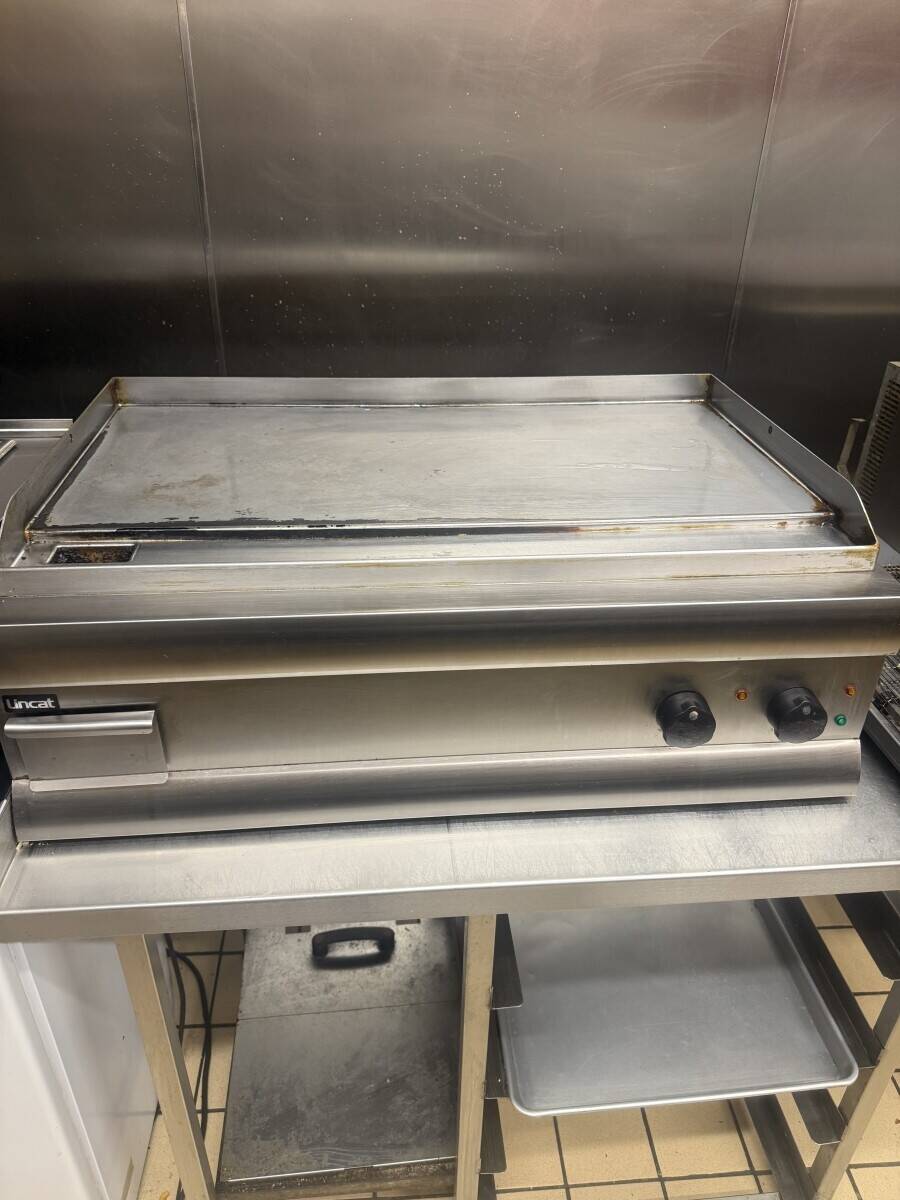 Pizza and Fried Chicken , Butgers Takeaway shop for sale in Saint Neots , Cambridgeshire