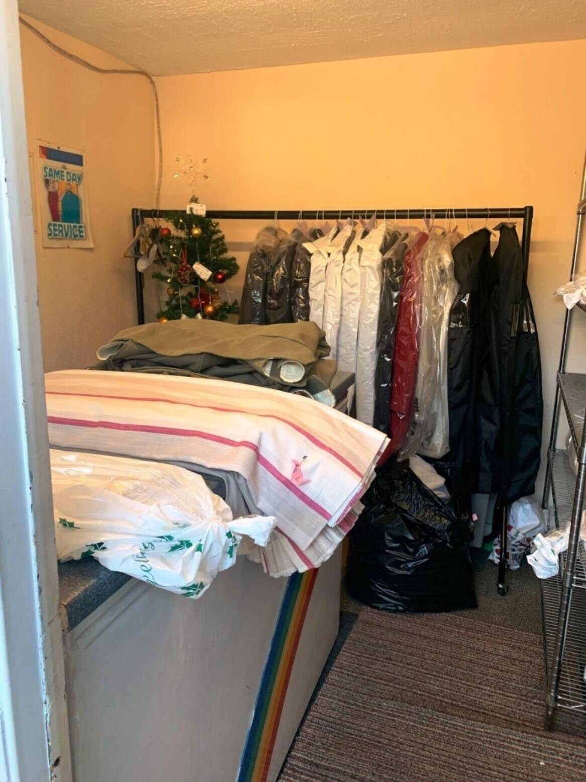 DRYCLEANER / LAUNDRY & SERVICED WASHES FOR SALE IN BARNSTAPLE, DEVON Photo 10