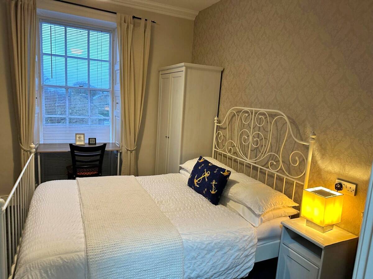 NORTHUMBERLAND - HISTORIC NINE BEDROOM HOTEL, BAR AND RESTAURANT IN SCENIC VILLAGE LOCATION
