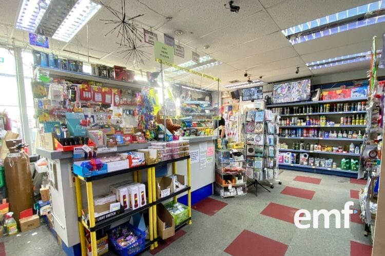 Retail General Store Photo 10